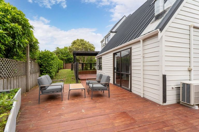 Photo of property in 43 Lakewood Avenue, Churton Park, Wellington, 6037