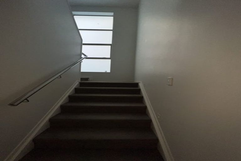 Photo of property in 35c Corunna Road, Milford, Auckland, 0620