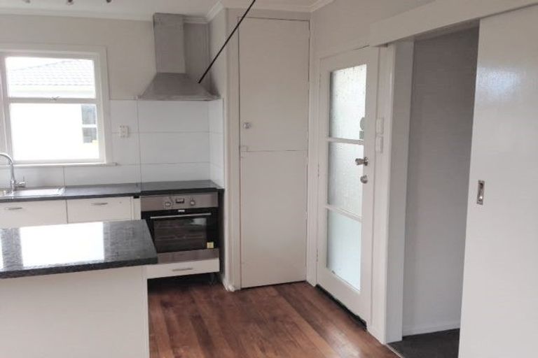 Photo of property in 20 Ronald Place, Manurewa, Auckland, 2102