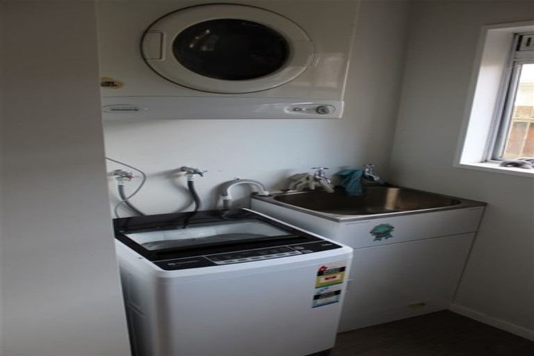 Photo of property in 18k Forth Street, North Dunedin, Dunedin, 9016