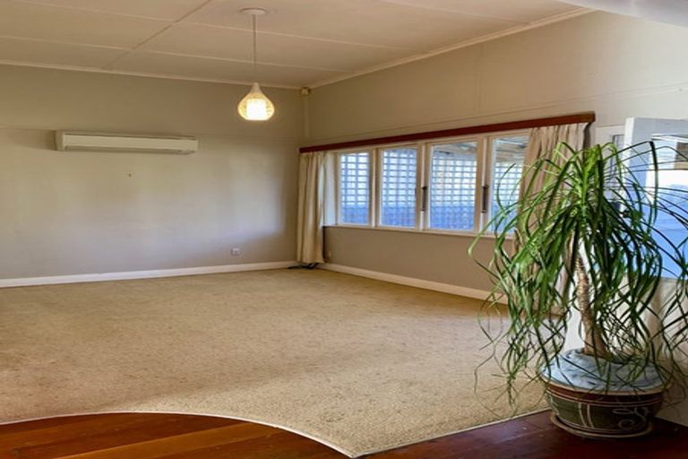 Photo of property in 2 Harper Street, Newtown, Wellington, 6021