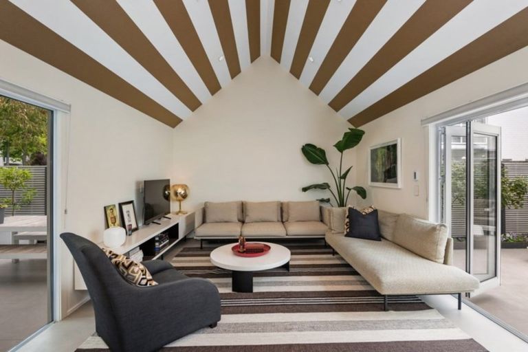 Photo of property in 21 Conference Street, Christchurch Central, Christchurch, 8013