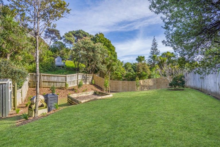 Photo of property in 78 Domain Crescent, Muriwai, 0881