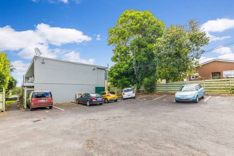 Photo of property in 3 Mountain Road, Mount Wellington, Auckland, 1072