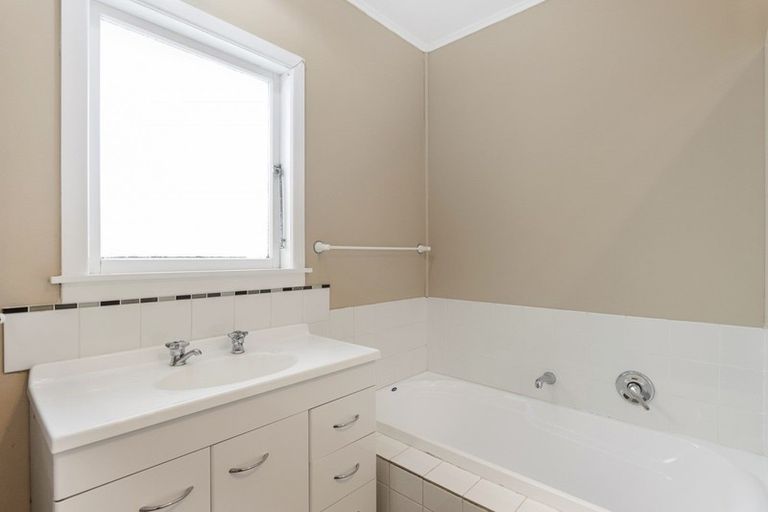 Photo of property in 193 Studholme Street, Morrinsville, 3300