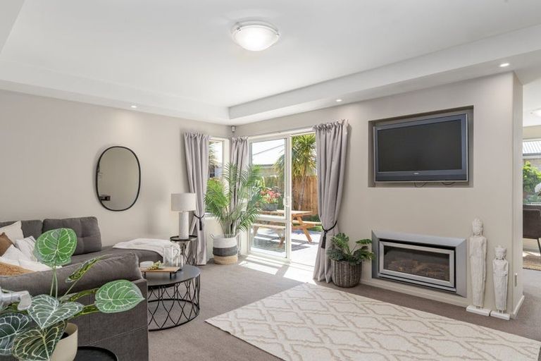 Photo of property in 8 Sienna Court, Aidanfield, Christchurch, 8025