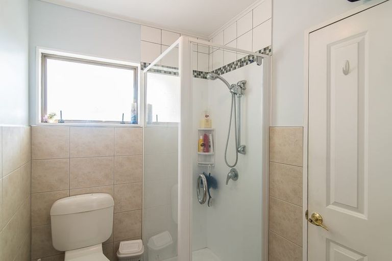 Photo of property in 40 Eruini Street, Waikanae Beach, Waikanae, 5036