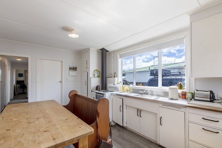 Photo of property in 6 Rangipoia Place, Turangi, 3334