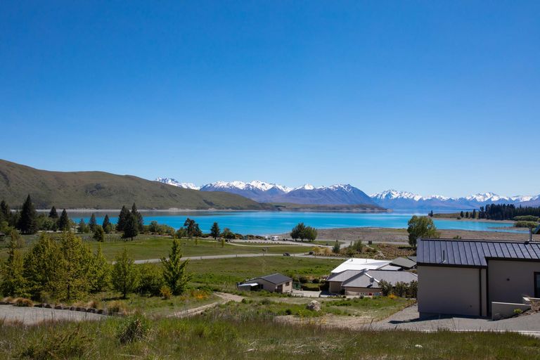 Photo of property in 16 Rankin Rise, Lake Tekapo, 7999