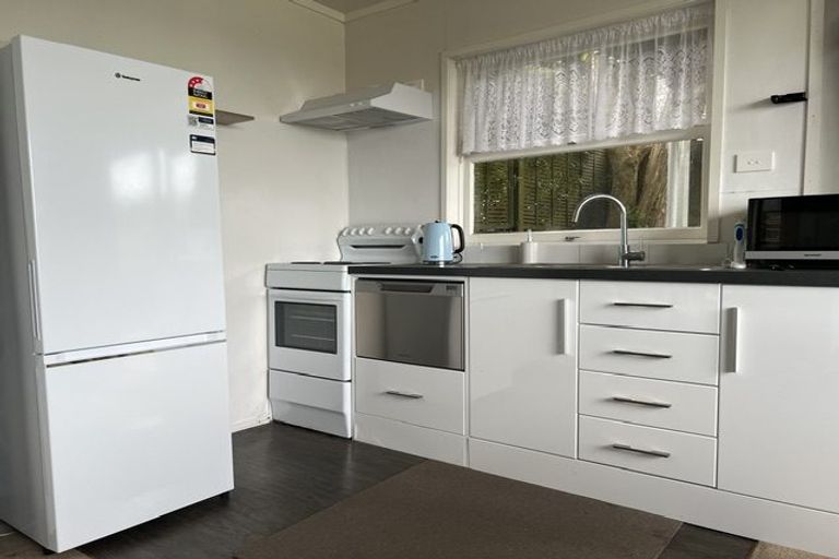 Photo of property in 1/23a Seaview Road, Castor Bay, Auckland, 0620