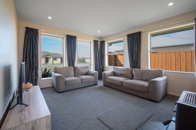 Photo of property in 19 Ridgeway Avenue, Rolleston, 7615