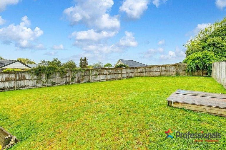 Photo of property in 3 Bernina Place, Weymouth, Auckland, 2103