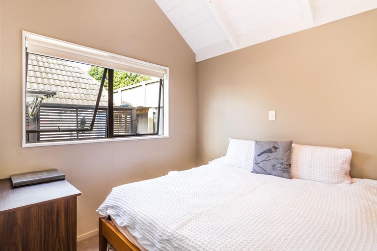 Photo of property in 2/44 Taupo View Road, Taupo, 3330