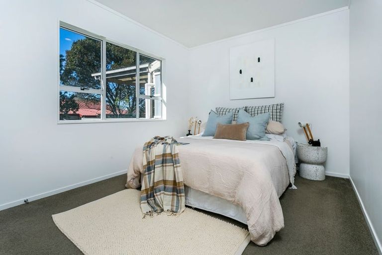 Photo of property in 33b Ngahere Views, Orewa, 0931