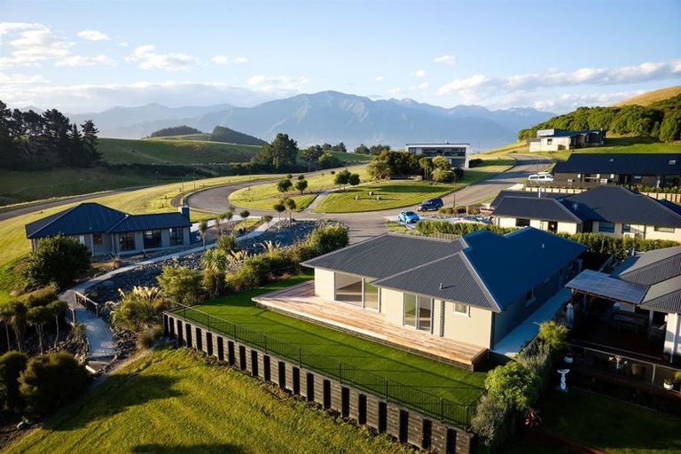 Photo of property in 29 Knowles Crescent, Kaikoura Flat, Kaikoura, 7371