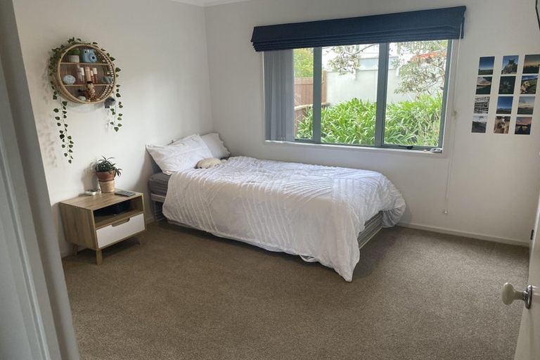 Photo of property in 24a Alexander Street, Cockle Bay, Auckland, 2014