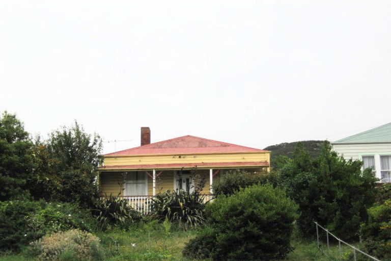 Photo of property in 19 Dublin Street, Lyttelton, 8082