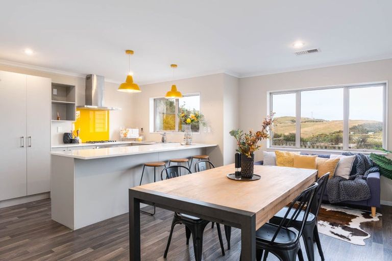 Photo of property in 30b Havana Rise, Grenada Village, Wellington, 6037