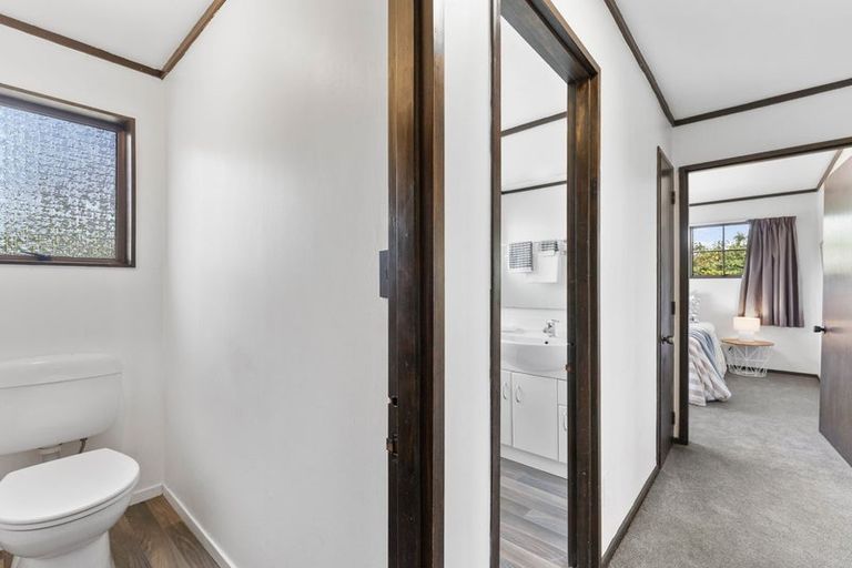 Photo of property in 4 Avon Close, Richmond Heights, Taupo, 3330