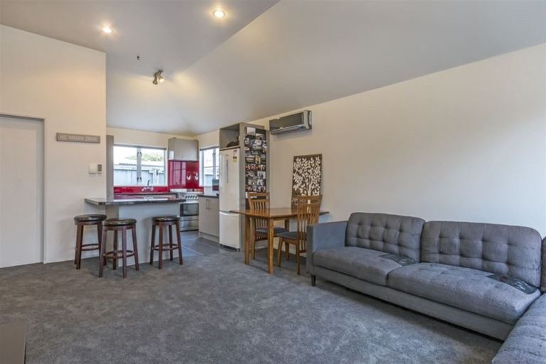 Photo of property in 2/4 Morrison Avenue, Northcote, Christchurch, 8052