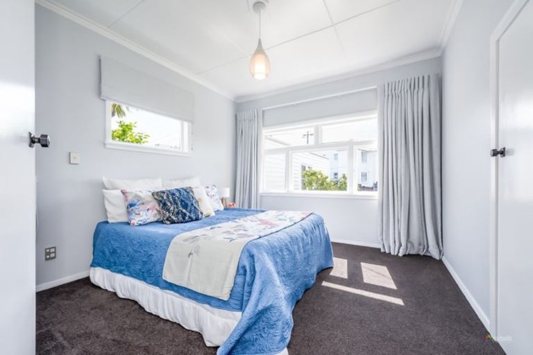 Photo of property in 7 East Street, Petone, Lower Hutt, 5012