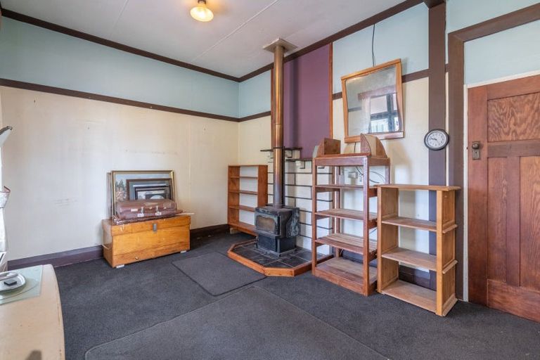 Photo of property in 64 Hastings Street, Ohai, 9635