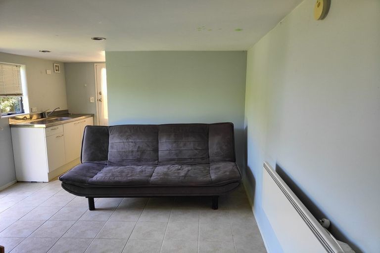 Photo of property in 415 Glenfield Road, Glenfield, Auckland, 0629