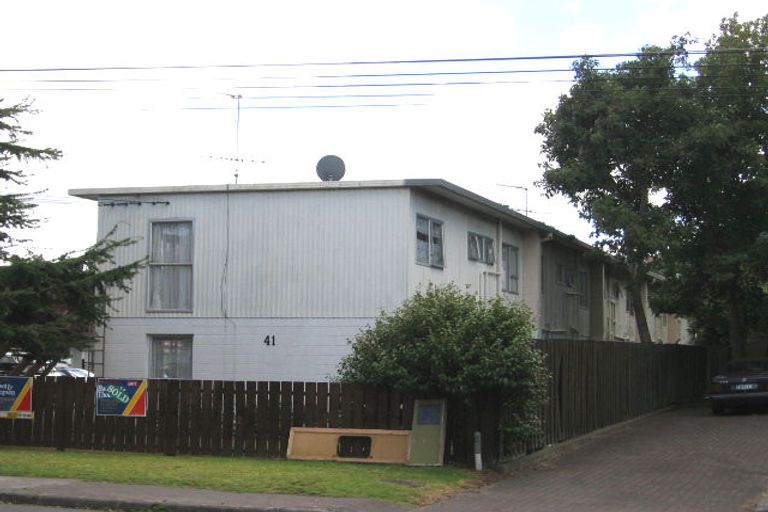 Photo of property in 9/41 Anzac Road, Browns Bay, Auckland, 0630