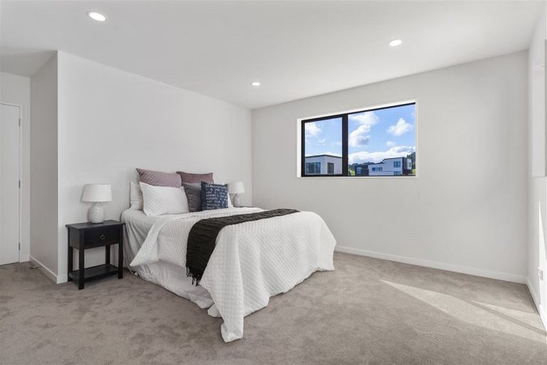 Photo of property in 13 Bremner Ridge Street, Flat Bush, Auckland, 2019