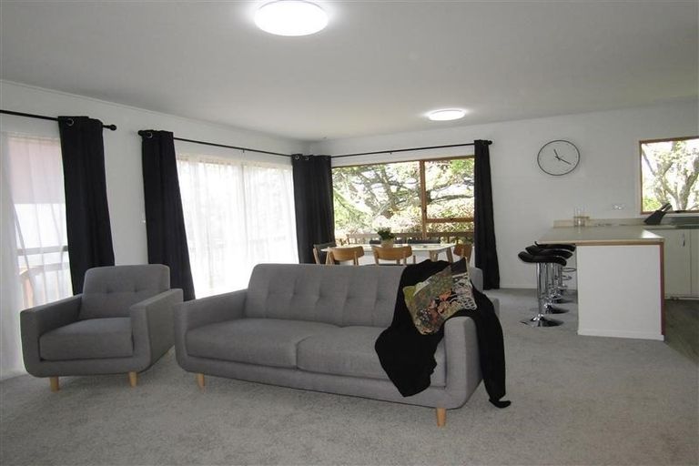 Photo of property in 2/68 Glamorgan Drive, Torbay, Auckland, 0630