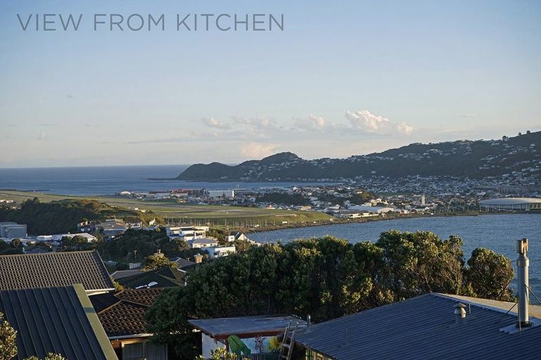Photo of property in 23uc2 Rangitane Street, Maupuia, Wellington, 6022