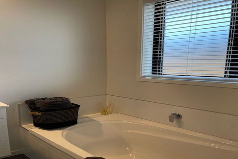 Photo of property in 20 Stevenson Drive, Papamoa, 3118