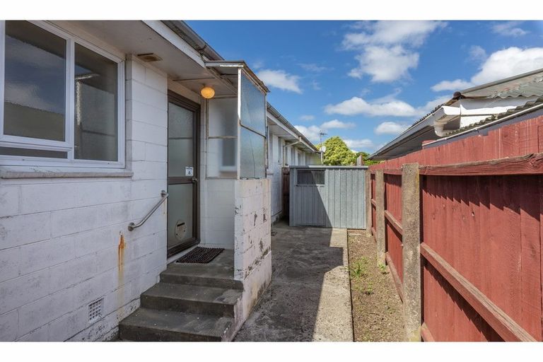 Photo of property in 2/365 Greers Road, Bishopdale, Christchurch, 8053
