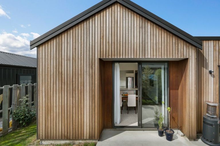 Photo of property in 34 Obelisk Street, Wanaka, 9305