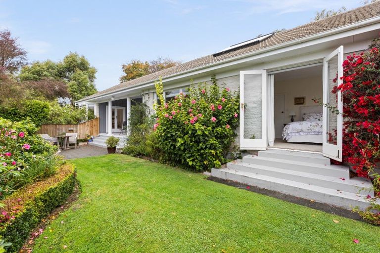 Photo of property in 22 Hunters Hill, Havelock North, 4130