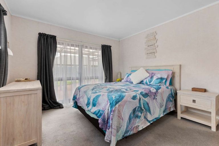 Photo of property in 35 Carter Drive, Pomare, Rotorua, 3015