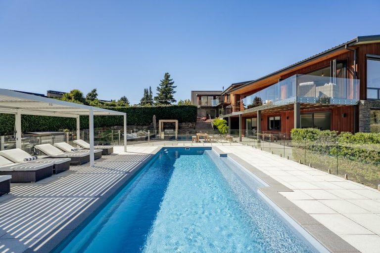 Photo of property in 314 Beacon Point Road, Wanaka, 9305