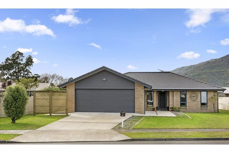 Photo of property in 8 Sundale Drive, Te Aroha, 3320