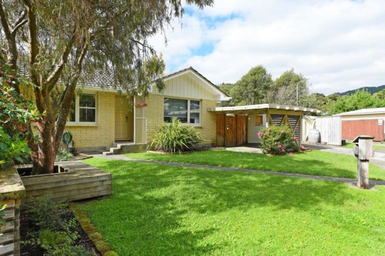 Photo of property in 25a Deller Grove, Silverstream, Upper Hutt, 5019