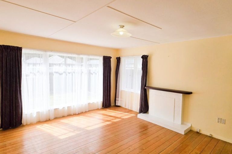 Photo of property in 52 Sunny Grove, Wainuiomata, Lower Hutt, 5014