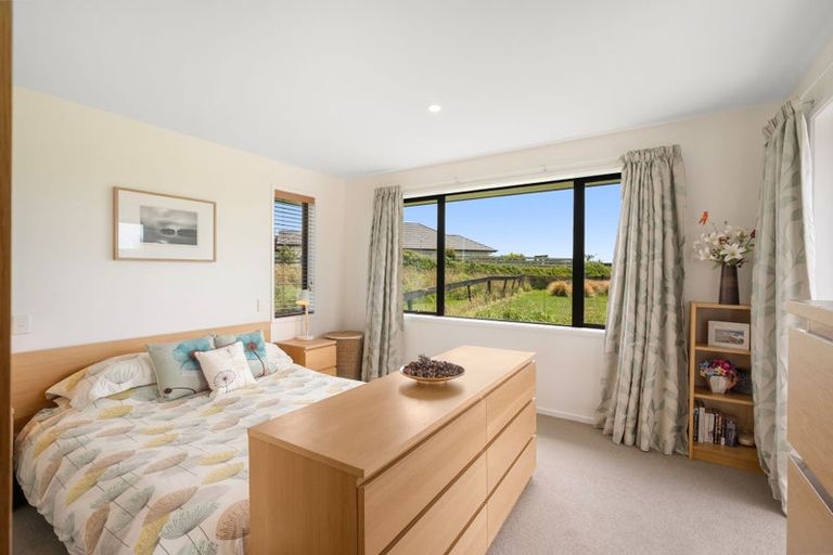 Photo of property in 24 Whitcombe Place, Darfield, 7571