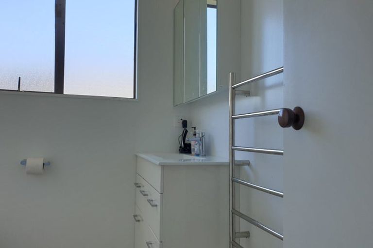 Photo of property in 16 Matangi Terrace, Snells Beach, 0920