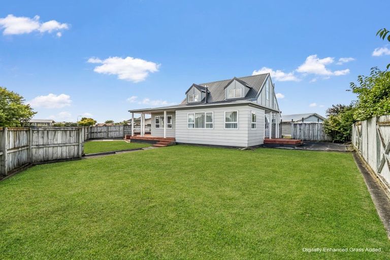 Photo of property in 11 Leander Place, Milson, Palmerston North, 4414