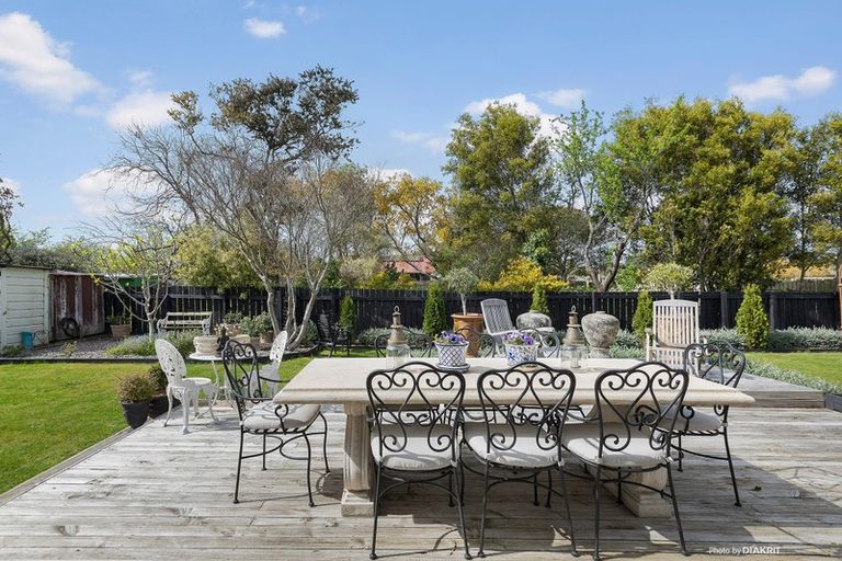 Photo of property in 63 Dublin Street, Martinborough, 5711