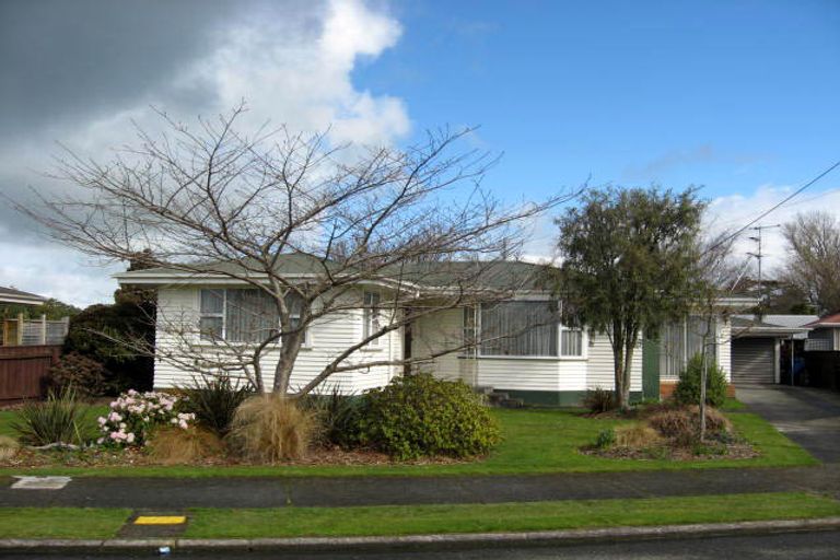 Photo of property in 3 Bledisloe Street, Solway, Masterton, 5810