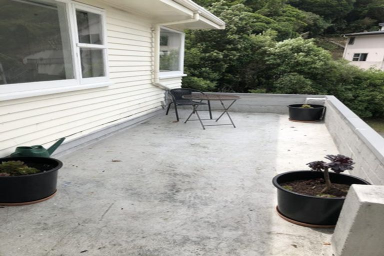 Photo of property in 39 Onslow Road, Khandallah, Wellington, 6035