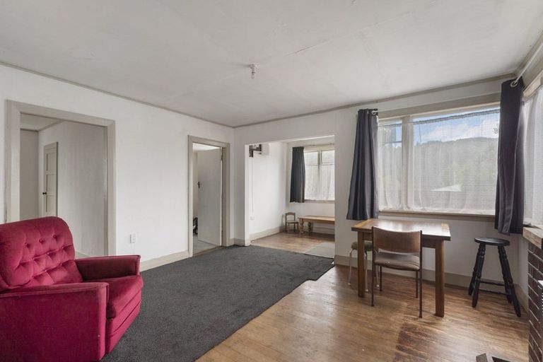 Photo of property in 122 Waikawa Road, Picton, 7220