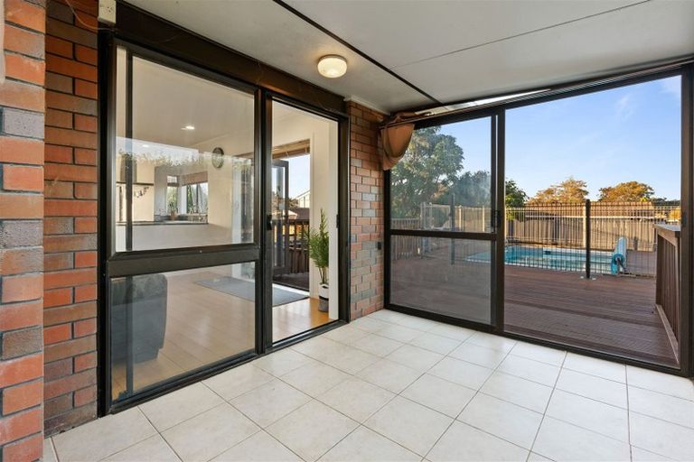 Photo of property in 3 Elrita Place, Conifer Grove, Takanini, 2112