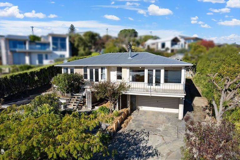 Photo of property in 25 Te Awakura Terrace, Mount Pleasant, Christchurch, 8081