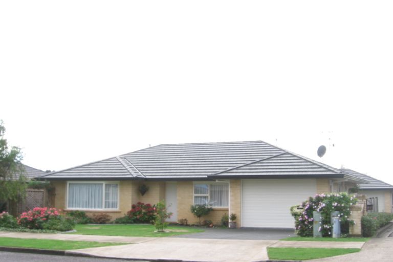 Photo of property in 3a Hemi Street, Waikanae, 5036